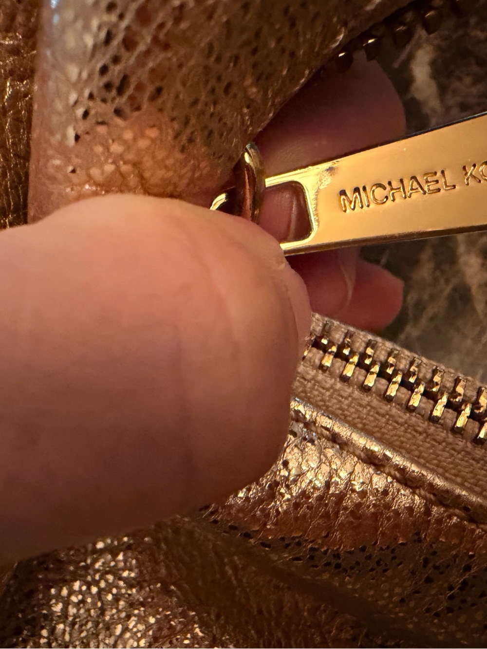 Michael Michael Kors Metallic Gold Leather Hobo Shoulder Bag Large Zip Top MK - Picture 6 of 12
